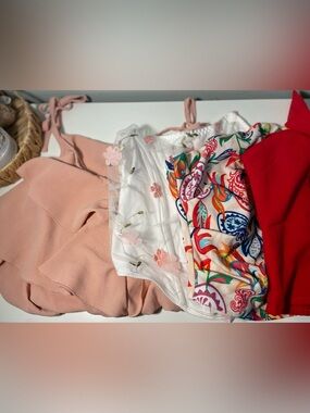 BUNDLE 6 TOPS 2 DRESS Size Large